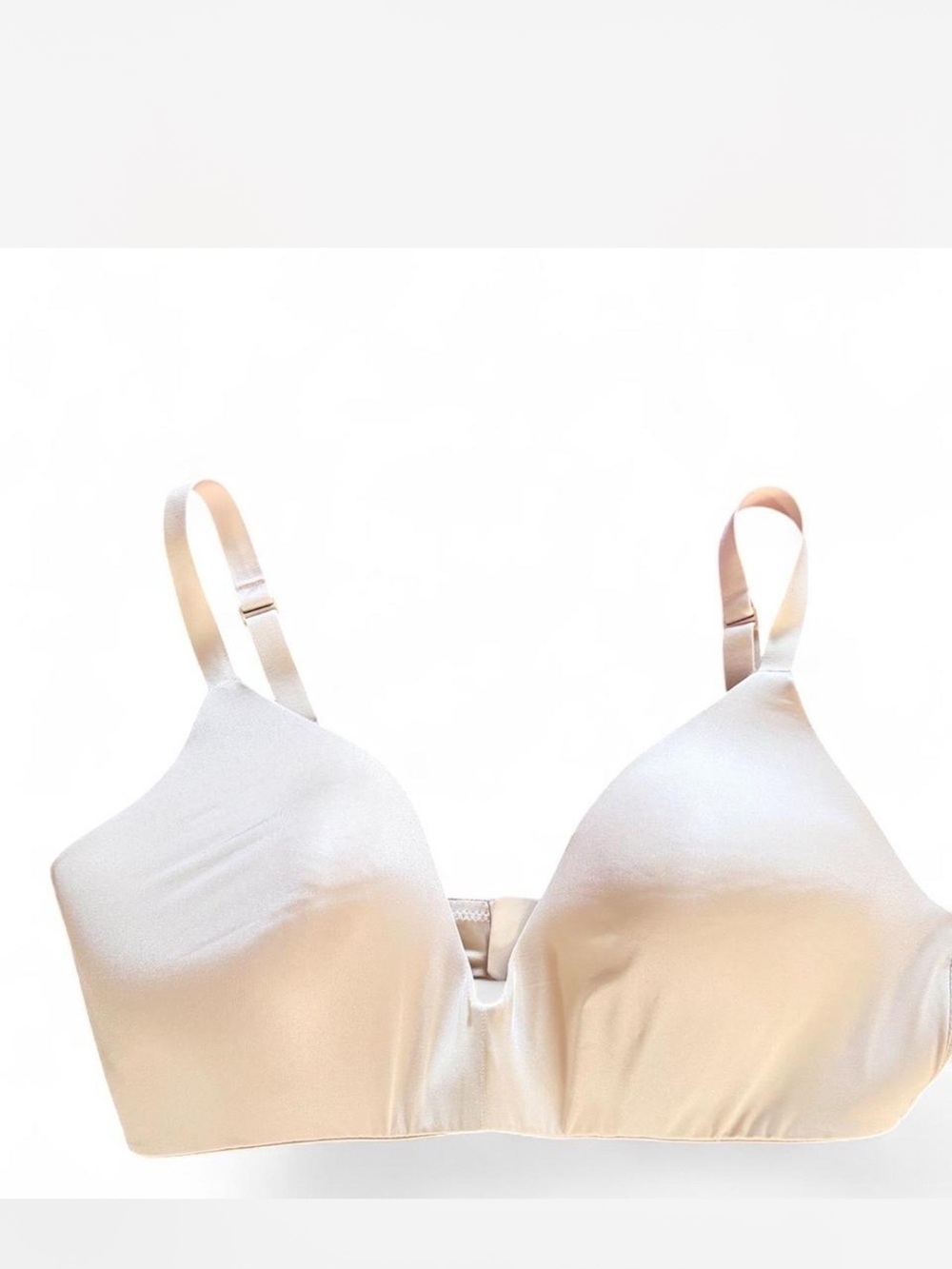 Everyday Smooth Wireless Bra in Nude